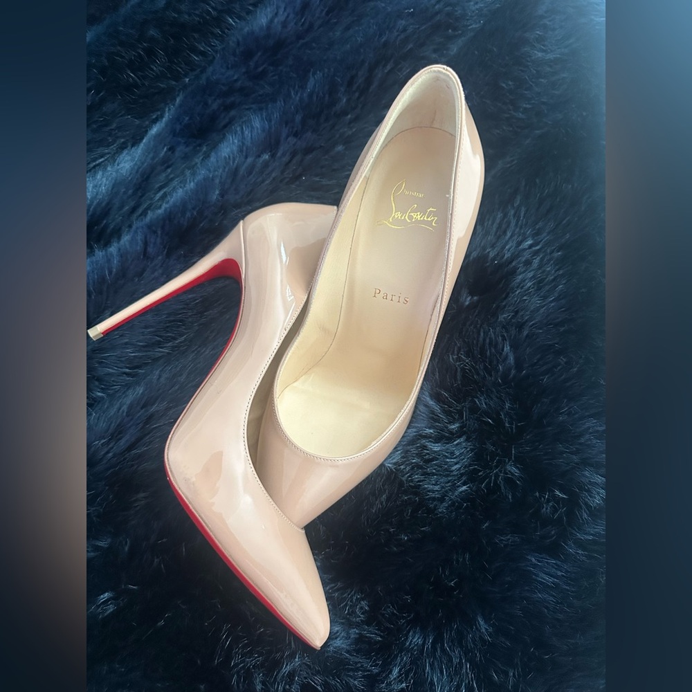 Sold!!!!!!!Christian Louboutin nude pigalles follies 100. Size 39.5.